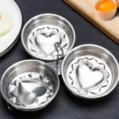 Antihaftbeschichteter Eierbereiter in Herzform – einfach zu verwendender Keksbereiter