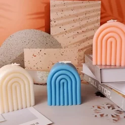 Aromara Arched Soy Scented Candle – Freesia, Rose & Wild Bluebell