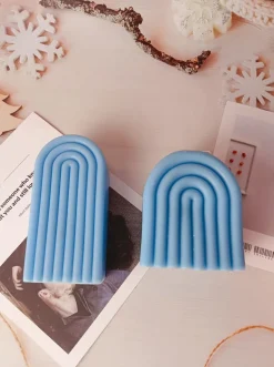 Aromara Arched Soy Scented Candle – Freesia, Rose & Wild Bluebell