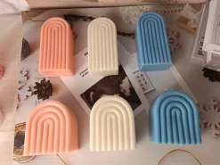 Aromara Arched Soy Scented Candle – Freesia, Rose & Wild Bluebell