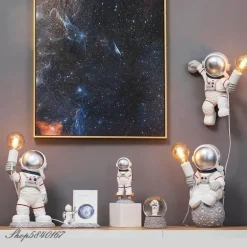 Astronaut Table Lamp - Minimal Resin Design