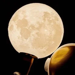 Astronauten-Tischlampe – Weltraumdekor aus Kunstharz