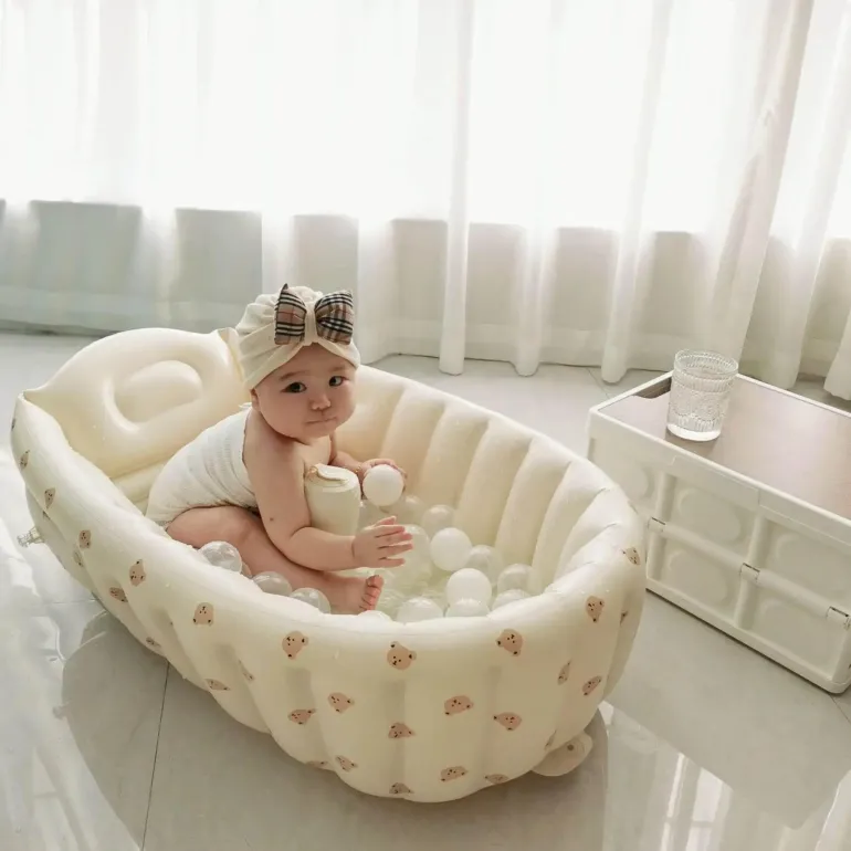 Aufblasbare Mini-Badewanne – Little Swimmer Babybadewanne für Kinder