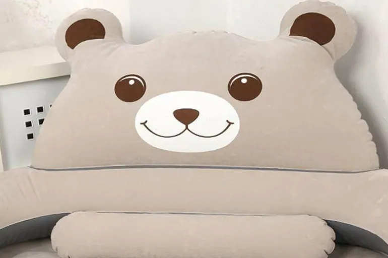 Aufblasbares Bärenbett mit Rückenlehne – Bequemes Cartoon-Design