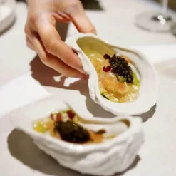 Austernförmiger Keramikteller - Dekorative Muschelschale