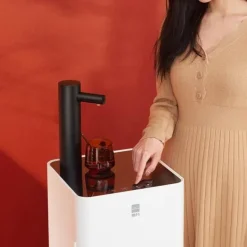 Automatischer Heißwasserspender - Durchlauferhitzer mit Berührungssensor