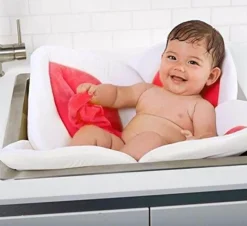 Babybadewanne mit Blumenmuster – Stilvolles Badeblumen-Design für Kleinkinder