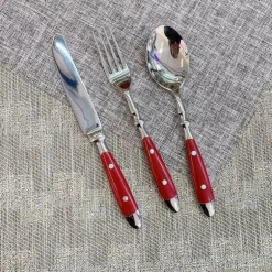 Besteckset aus Edelstahl - Gabeln, Löffel, Messer