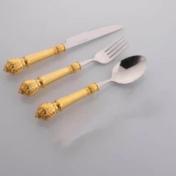 Besteckset aus Edelstahl – Gabeln, Löffel, Messer zum Essen