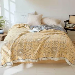 Böhmische Baumwoll-Überwurfdecke – vierlagige Gaze-Tagesdecke mit Quasten