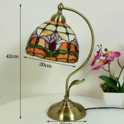 Böhmische Rosen-Tischlampe – floraler Wohndekor-Akzent