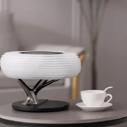 Bluetooth-Lautsprecherlampe – Schreibtischlampe im Baumdesign