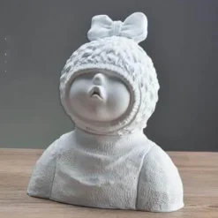 Bunte Kindervasen aus Kunstharz – lustige Kinderdekoration