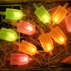 Bunte LED-Lichterkette mit Eis am Stiel – festliche Weihnachtsdekoration