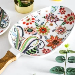 Bunter Servierteller aus Keramik mit Blumenmuster – dekoratives Geschirr