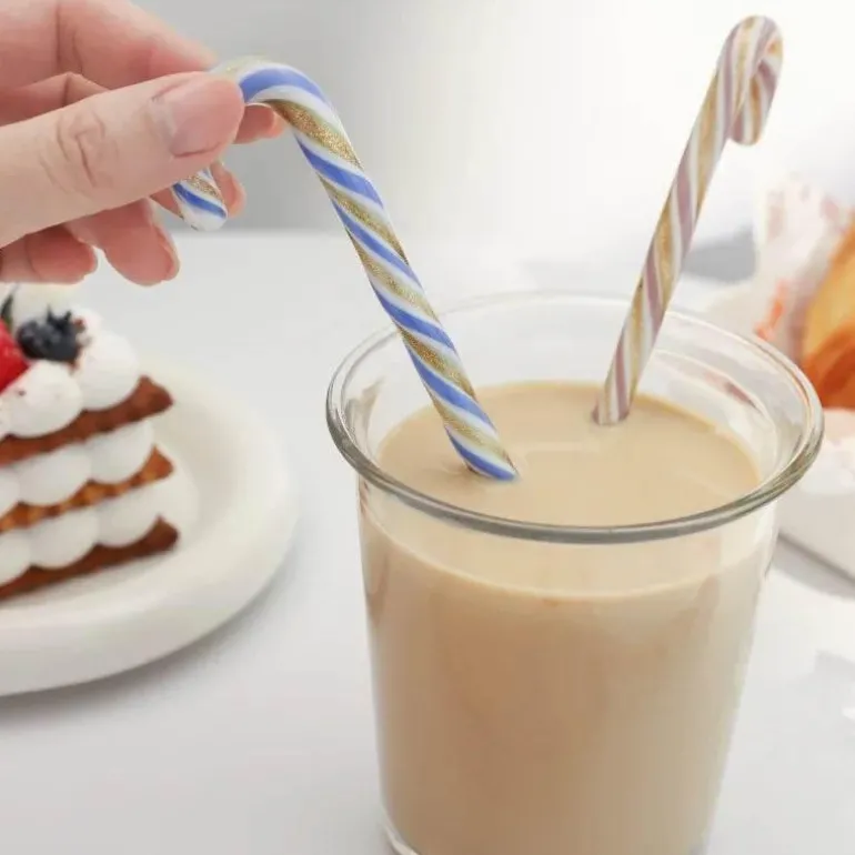 Bunter Weihnachtslöffel mit langem Griff – Kreativer Rührstab aus Glas für Saft, Kaffee und Kuchen