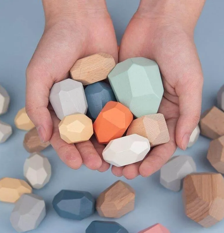 Buntes Stapelspiel aus Holz – Intelligentes Spielset für Kinder