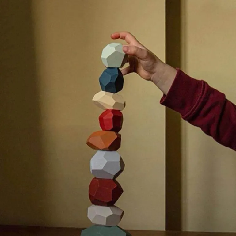 Buntes Stapelspiel aus Holz – Intelligentes Spielset für Kinder
