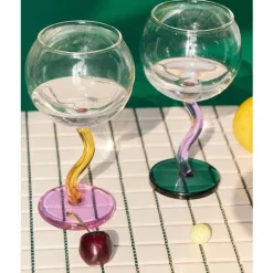 Buntes Weinglas mit gedrehtem Stiel – 300 ml Kelch