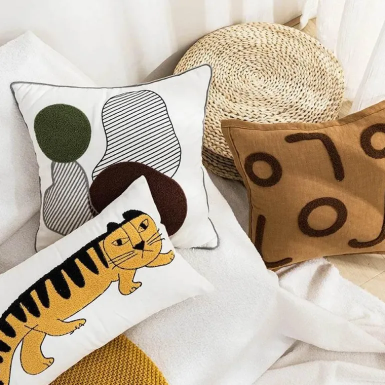 Cartoon Tiger Kissenbezug - Bestickte Schlafzimmerdekoration aus Baumwolle