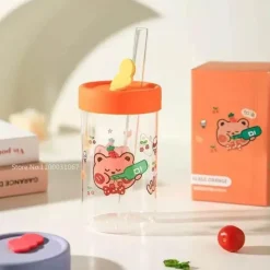 Cartoon-Glasbecher mit Deckel und Strohhalm – 600 ml Trinkgeschirr