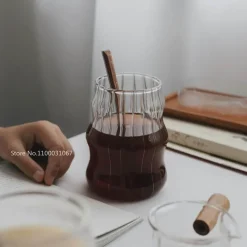 Chubby Doodle Glasbecher – 4er-Set für heiße und kalte Getränke