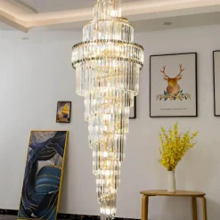 Clara Kronleuchter – Elegante moderne Leuchte