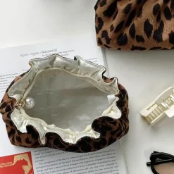 Clarissa Kosmetiktasche – Stilvolle Make-up-Tasche für die Reiseorganisation