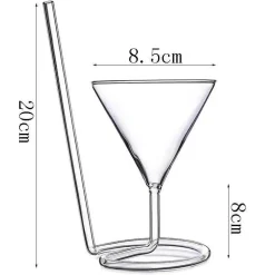 Cocktailglas mit Spiralstrohhalm – Kreativer Partykelch