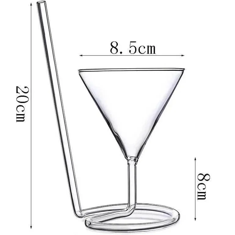 Cocktailglas mit Spiralstrohhalm – Kreativer Partykelch