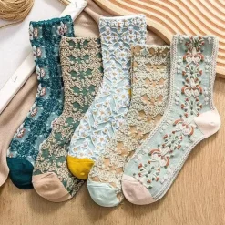 Cottagecore Vintage Stricksocken - Cozy Rosedale Footwear