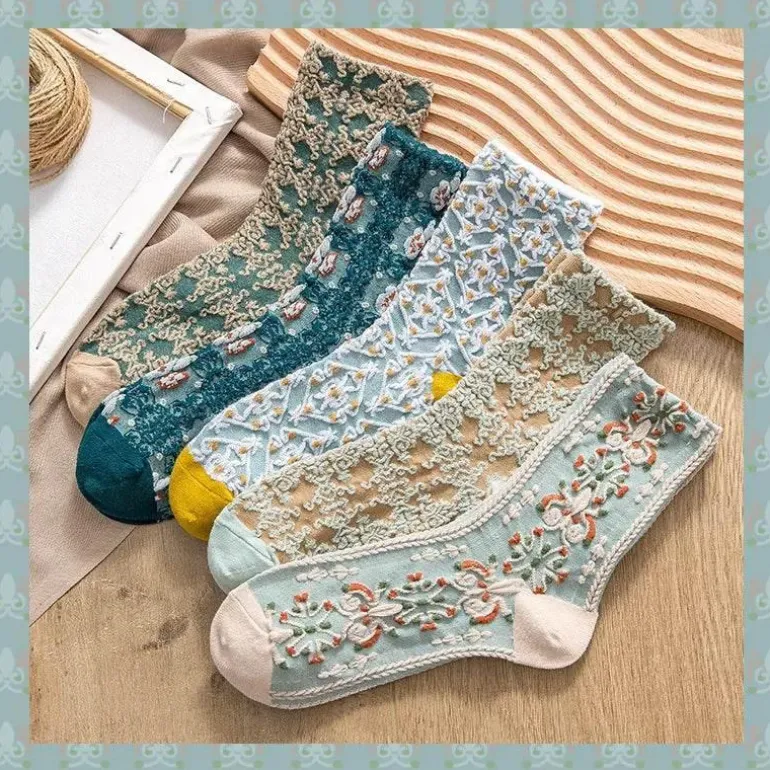 Cottagecore Vintage Stricksocken - Cozy Rosedale Footwear