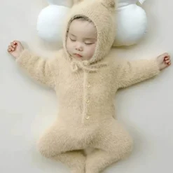 Cozy Bear Baby-Overall – Weiches Plüsch-Outfit für Neugeborene