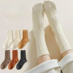 Crew-Socken mit Zopfmuster – Stilvolle, bequeme Socken für jeden Tag