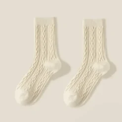Crew-Socken mit Zopfmuster – Stilvolle, bequeme Socken für jeden Tag
