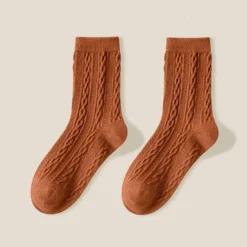 Crew-Socken mit Zopfmuster – Stilvolle, bequeme Socken für jeden Tag