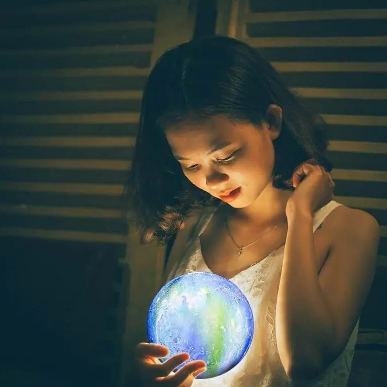 3D Moon Lamp - Glow Decor for Bedroom