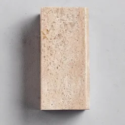 Danica Travertin-Wandleuchte – Moderne dekorative Leuchte