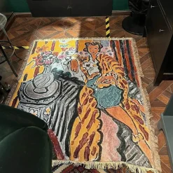 Deckenbezug im nordischen Design – Schöner Sofaüberwurf im Frauen-Stil