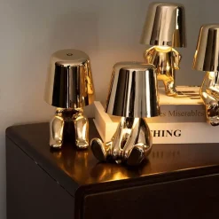 Dekorative Statuen-Tischlampe – Elegante Beleuchtungsvorrichtung