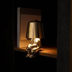 Dekorative Statuen-Tischlampe – Elegante Beleuchtungsvorrichtung