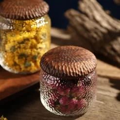 Dekoratives Vorratsglas aus gehämmertem Glas – stilvoller Küchenbehälter