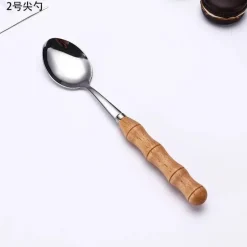 Dessertbesteck-Set aus Edelstahl mit eleganten Holzgriffen