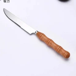 Dessertbesteck-Set aus Edelstahl mit eleganten Holzgriffen