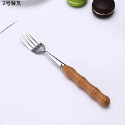 Dessertbesteck-Set aus Edelstahl mit eleganten Holzgriffen