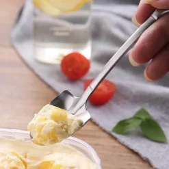 Dessertlöffel in Schaufelform – Kreative Servierutensilien
