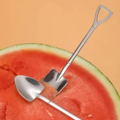 Dessertlöffel in Schaufelform – Kreative Servierutensilien