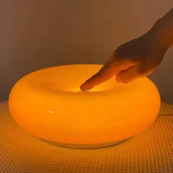 Donut-Tischlampe – Süße, von Desserts inspirierte Beleuchtung