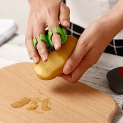 Doppelfinger-Gemüseschäler – Ergonomisches Küchenwerkzeug für müheloses Gemüsevorbereiten