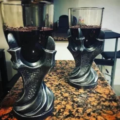 Drachenklauenbecher - Mittelalterliches Wodka- und Weintrinkgeschirr